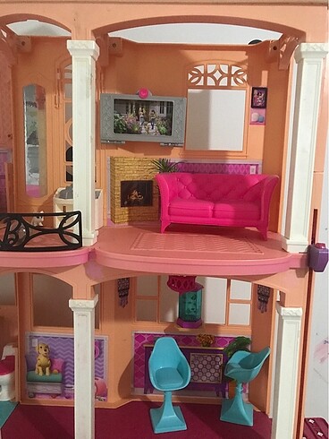  Beden Barbie evi