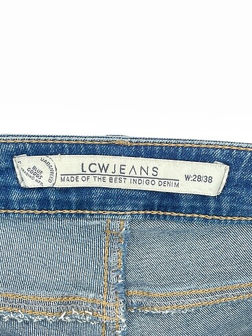 28 Beden mavi Renk LC Waikiki Jean / Kot %70 İndirimli.