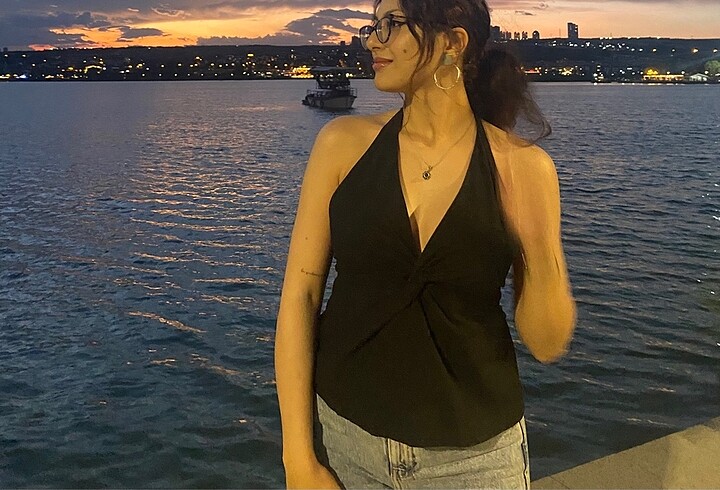 Zara Sırt dekolteli bluz
