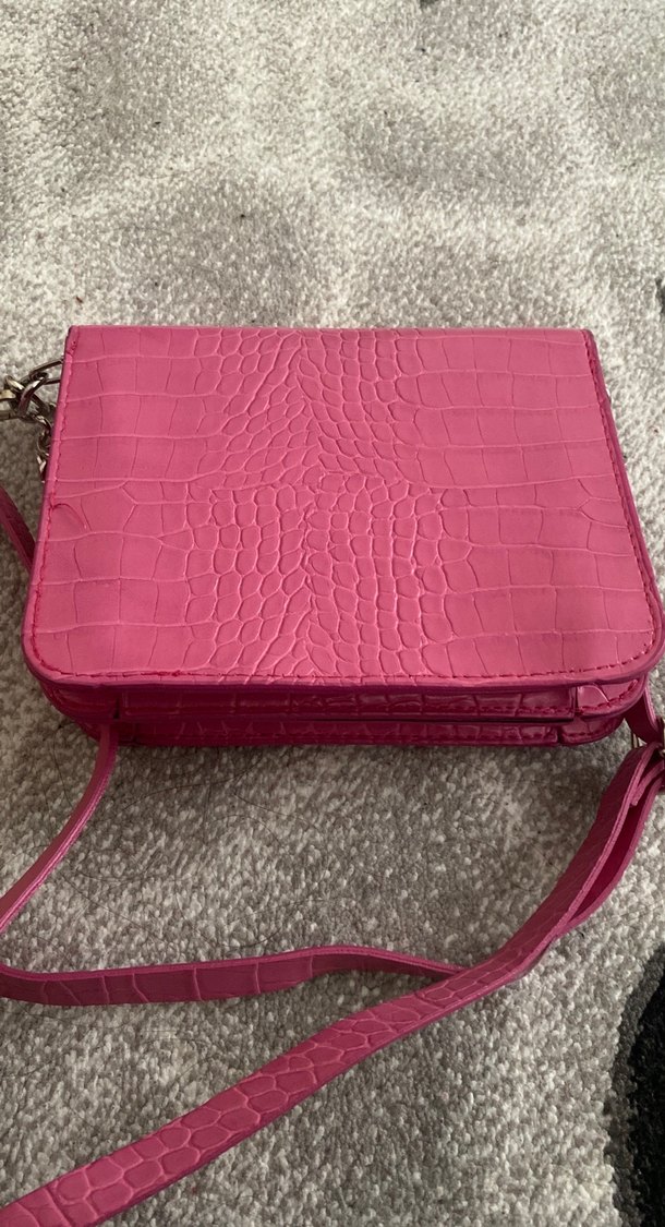 Pembe Yılan Derisi Desenli Zincir Detaylı Çanta - Görsel 3