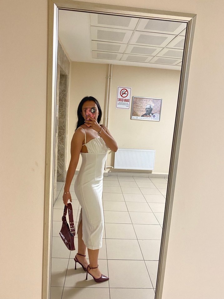 Beyaz Straplez Midi Elbise - Görsel 5