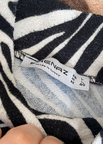 Zebra Desenli Kadın Boğazlı Bluz - Görsel 2