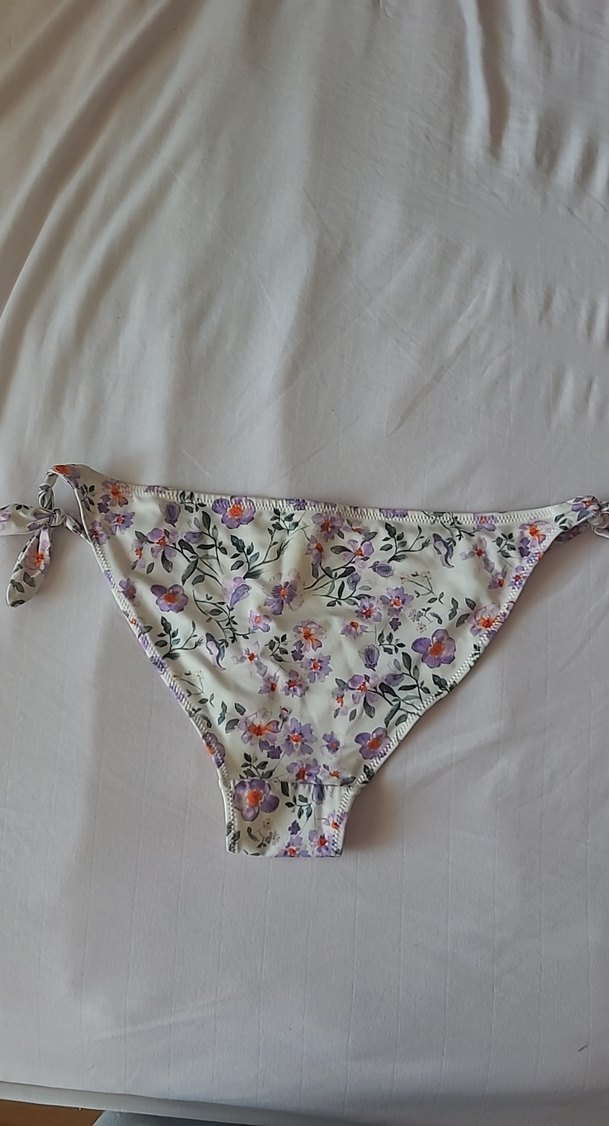 Beyaz Çiçek Desenli Bohem Bikini Altı - Görsel 4