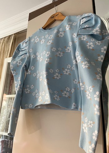 Trendyol Çiçek Desenli Açık Mavi Karpuz Kollu Krop Bluz - Görsel 2