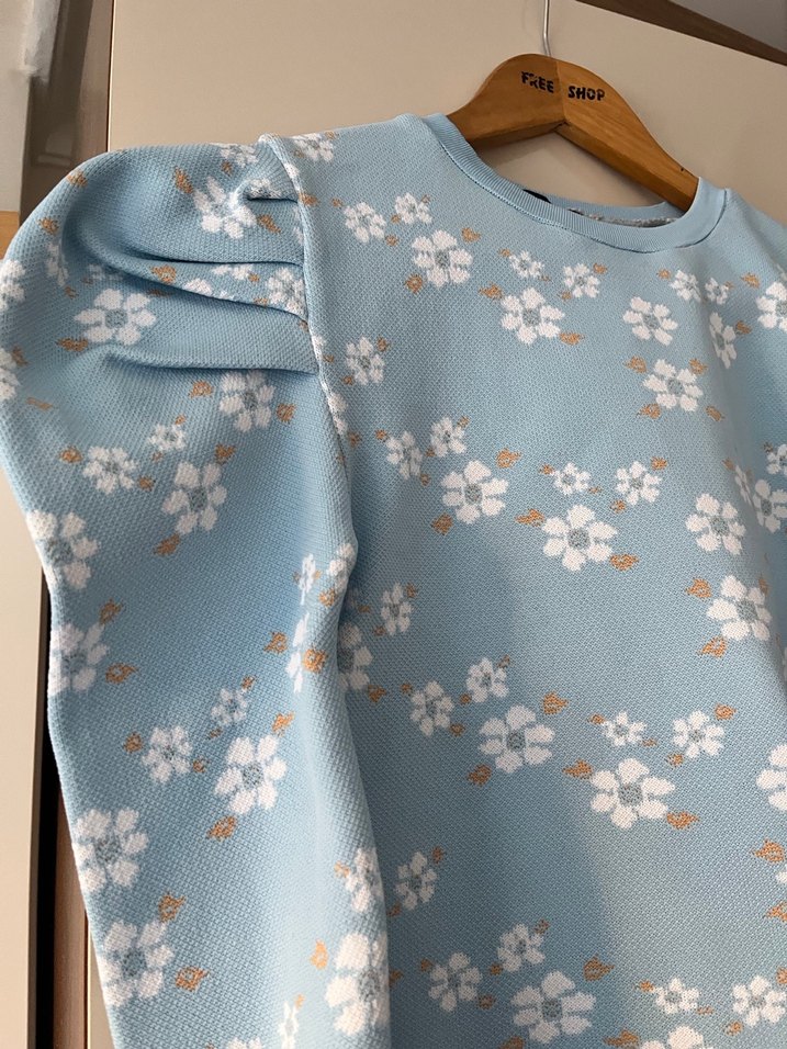 Trendyol Çiçek Desenli Açık Mavi Karpuz Kollu Krop Bluz - Görsel 3