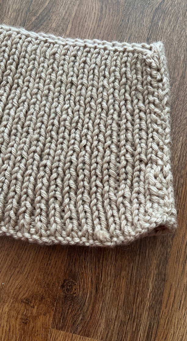 Bej Örme Boyunluk - Görsel 2