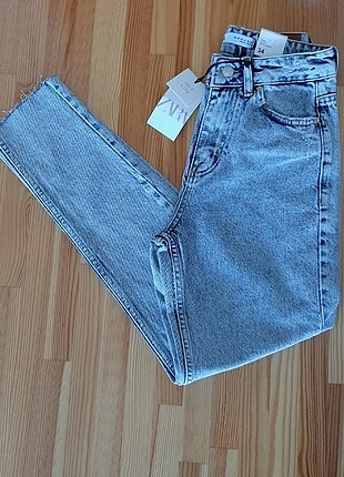 Zara Mom Jean 