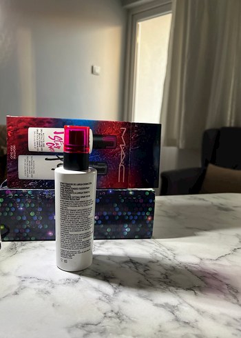 Beden MAC Fix+ Stay Glow Parlatıcı Sprey