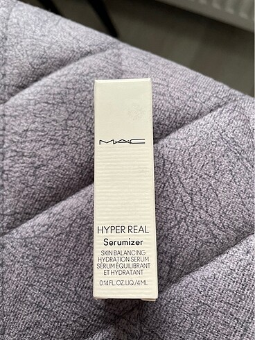 Mac hyper real serum 4 ml.