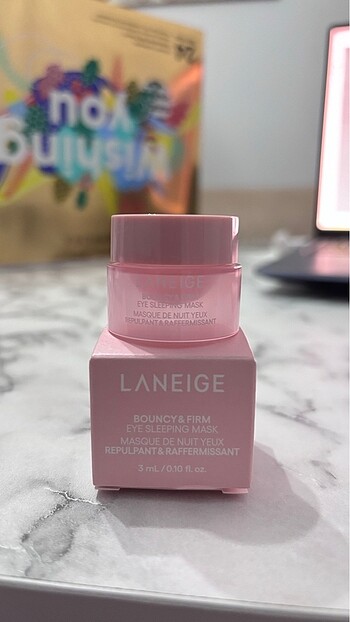 Laneige sıkılaştırıcı gece göz maskesi