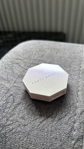 Beden Renk Fenty beauty highlighter