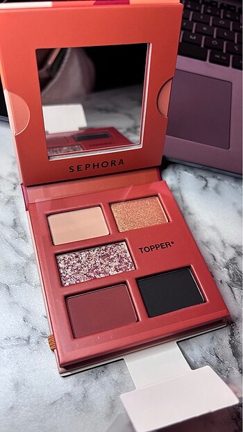 Sephora aynalı far paleti