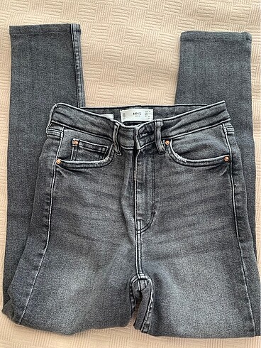 MANGO SOHO jean 34