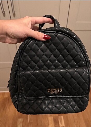 Guess siyah sırt çantası