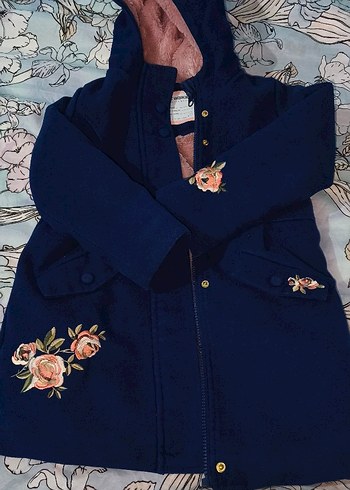 Kız Çocuk Nakışlı Kürklü Mavi Kaban - Görsel 3