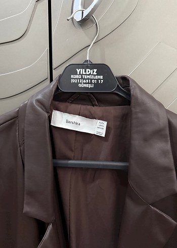 Bershka Düğmeli Kahverengi Deri Kadın Ceket