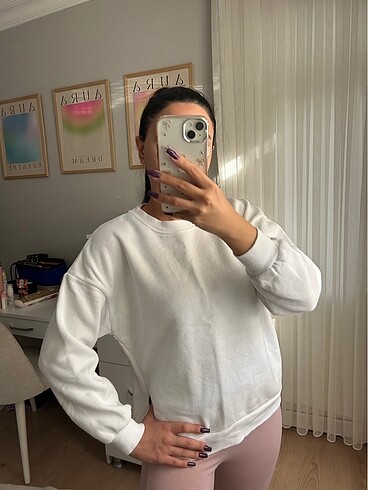 Sweatshirt