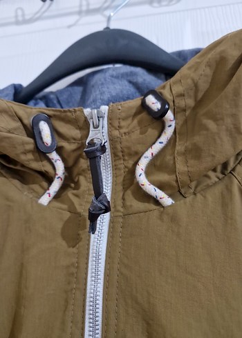 pull&bear yağmurluk/rüzgarlık - Görsel 4