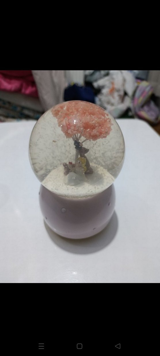 Beyaz Kar Küresi Figürin - Görsel 5