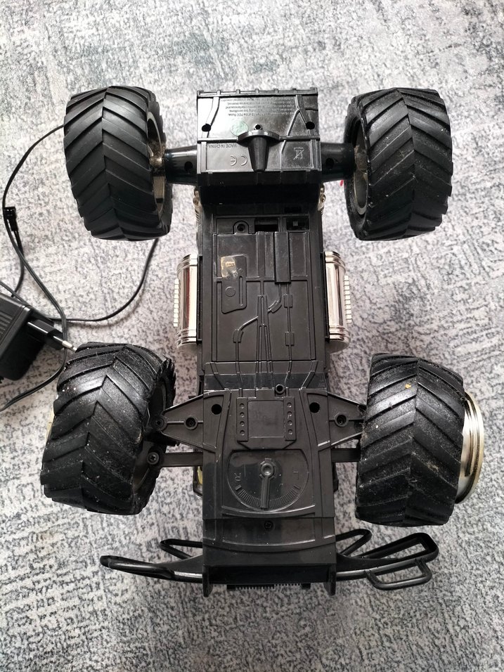 Toyota Tundra Oyuncak Araba - Görsel 3