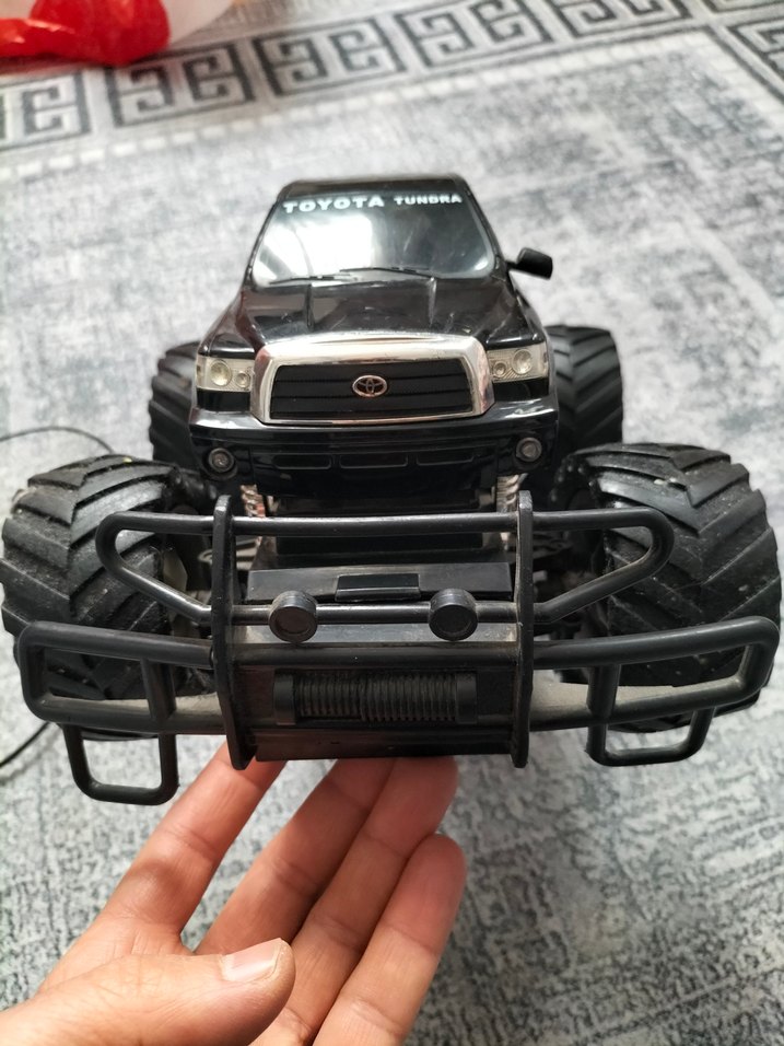 Toyota Tundra Oyuncak Araba - Görsel 5