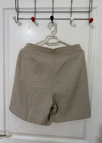 Bej Keten Mini Düğmeli Kadın Şort - Görsel 2