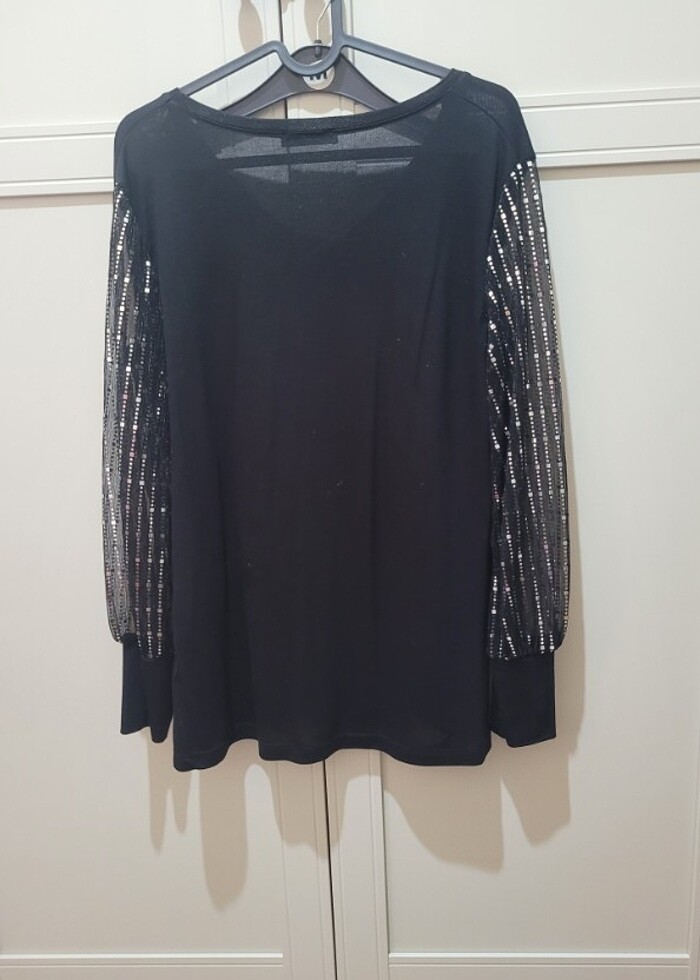 Kolları pullu bluz - Görsel 5