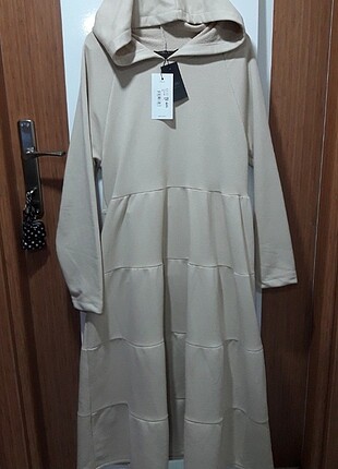 Yeni ve etiketidir CAMEL RENK 
