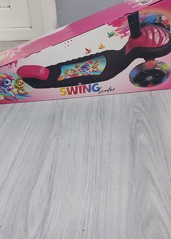 Çocuklar için Renkli Swing Scooter - Görsel 5