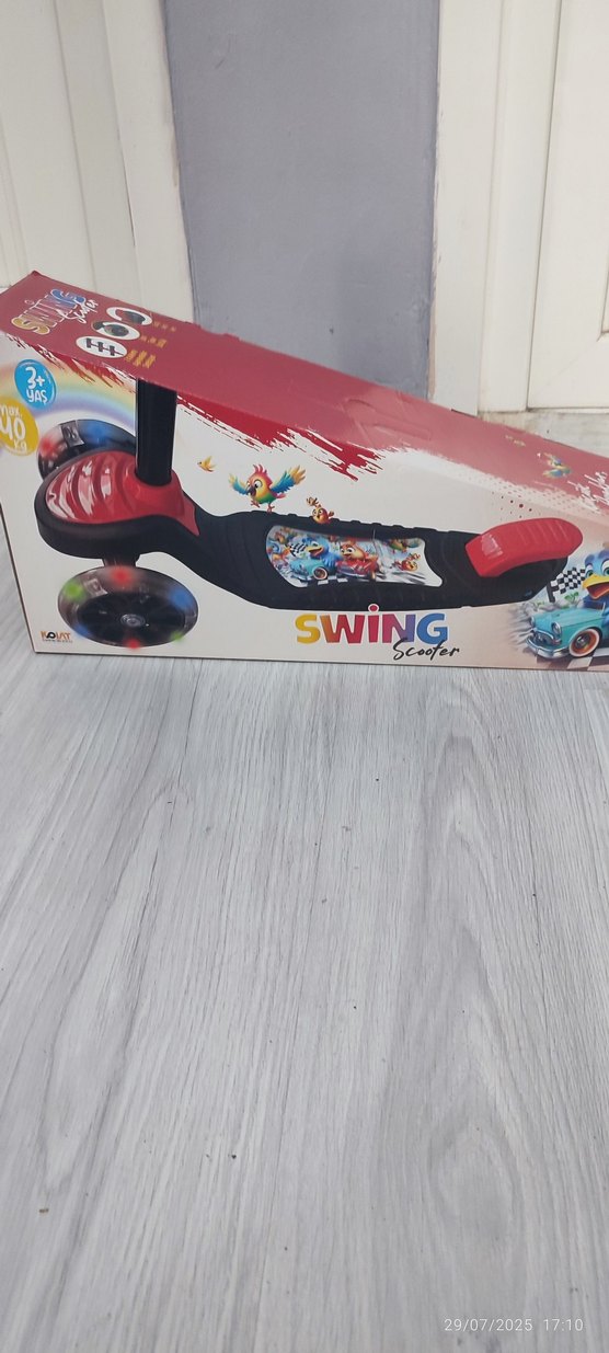 Çocuklar için Renkli Swing Scooter - Görsel 3