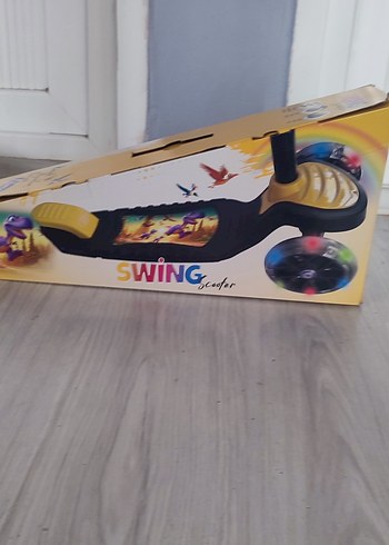 Renkli Çocuk Scooter'ı - Görsel 2