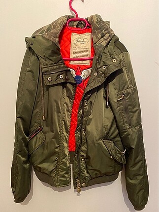 Zara mont