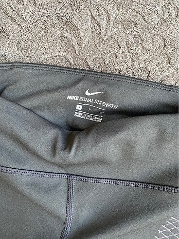 s Beden siyah Renk Nike Zonal Strength Tayt