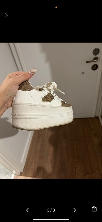 39 Beden beyaz Renk Guess sneaker spor ayakkabı