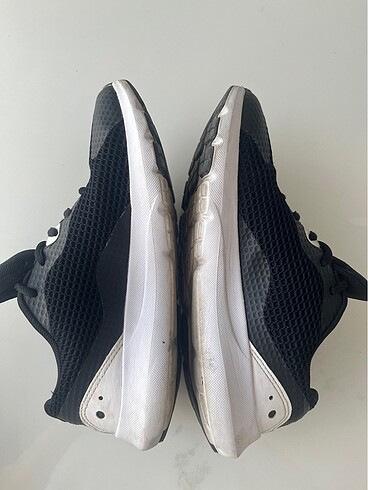 38,5 Beden siyah Renk Under armour marka