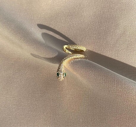 yılan figürlü earcuff