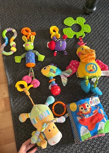  Beden Renkli Bebek Oyuncak Seti 8li