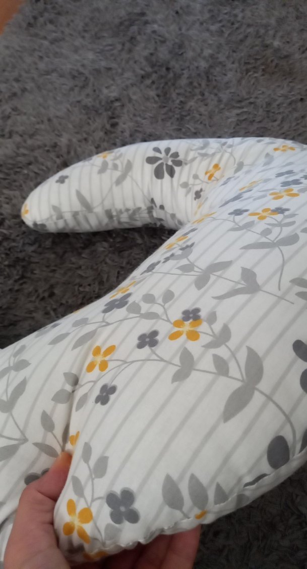 Çiçek Desenli Gri Emzirme Yastığı - Görsel 3