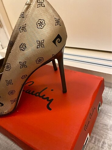 Pierre Cardin Pierre cardin stiletto