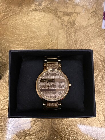 Orijinal Dkny saat