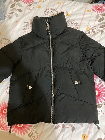 Bershka siyah şişme mont