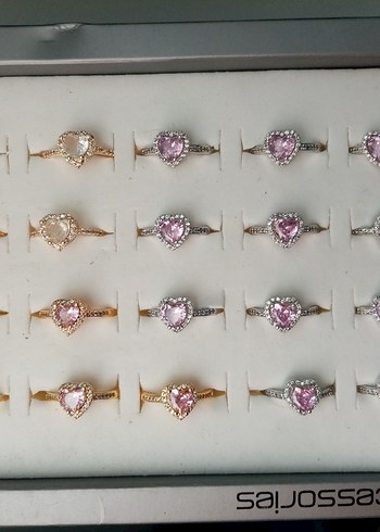 Pandora Pembe Işıltılı Kalp Taşlı Kadın Yüzük