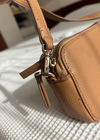 Mango Askılı Çanta - Görsel 3