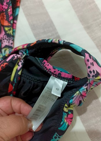 xl Beden çeşitli Renk Trendyol curve bikini üstü