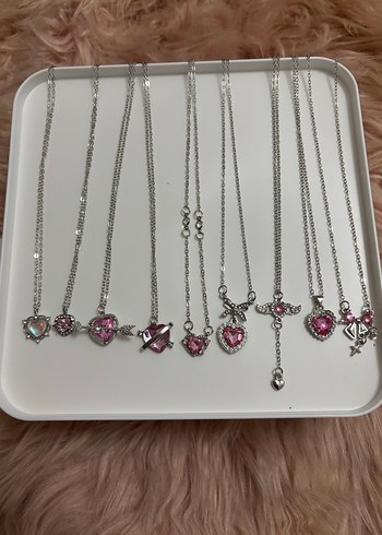 Pembe Zincir Detaylı Midi Bohem Kolye
