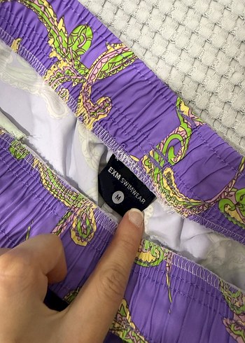 Mor Yılan Desenli Mayo Şort - Görsel 3