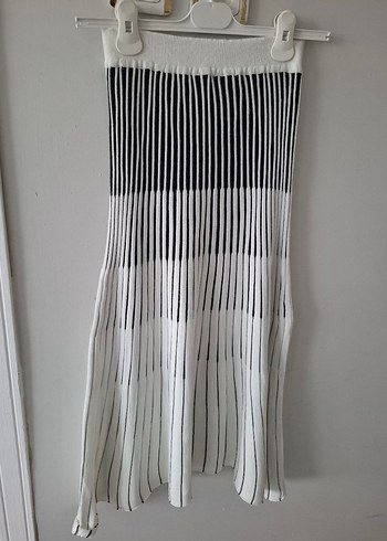 Çizgili Piliseli Uzun Kadın Etek - Görsel 6