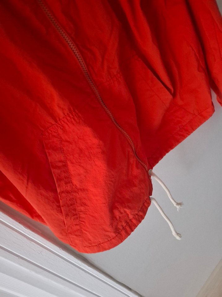 narçiöeği renginde Kapüşonlu Fermuarlı Kadın yağmurluk - Görsel 5