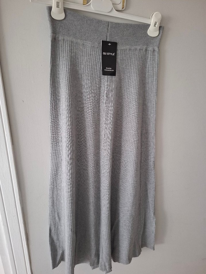 Gri Uzun parçalı triko Etek - Görsel 3