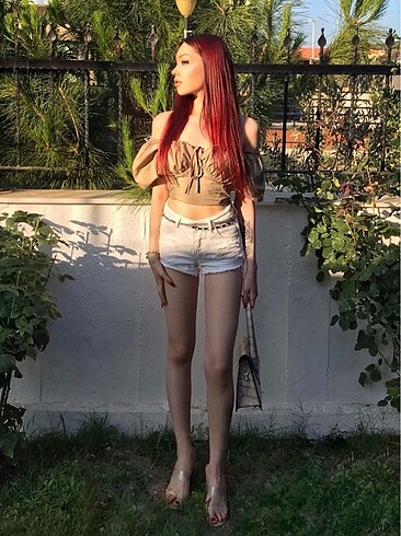 32 Beden mini sort beyaz